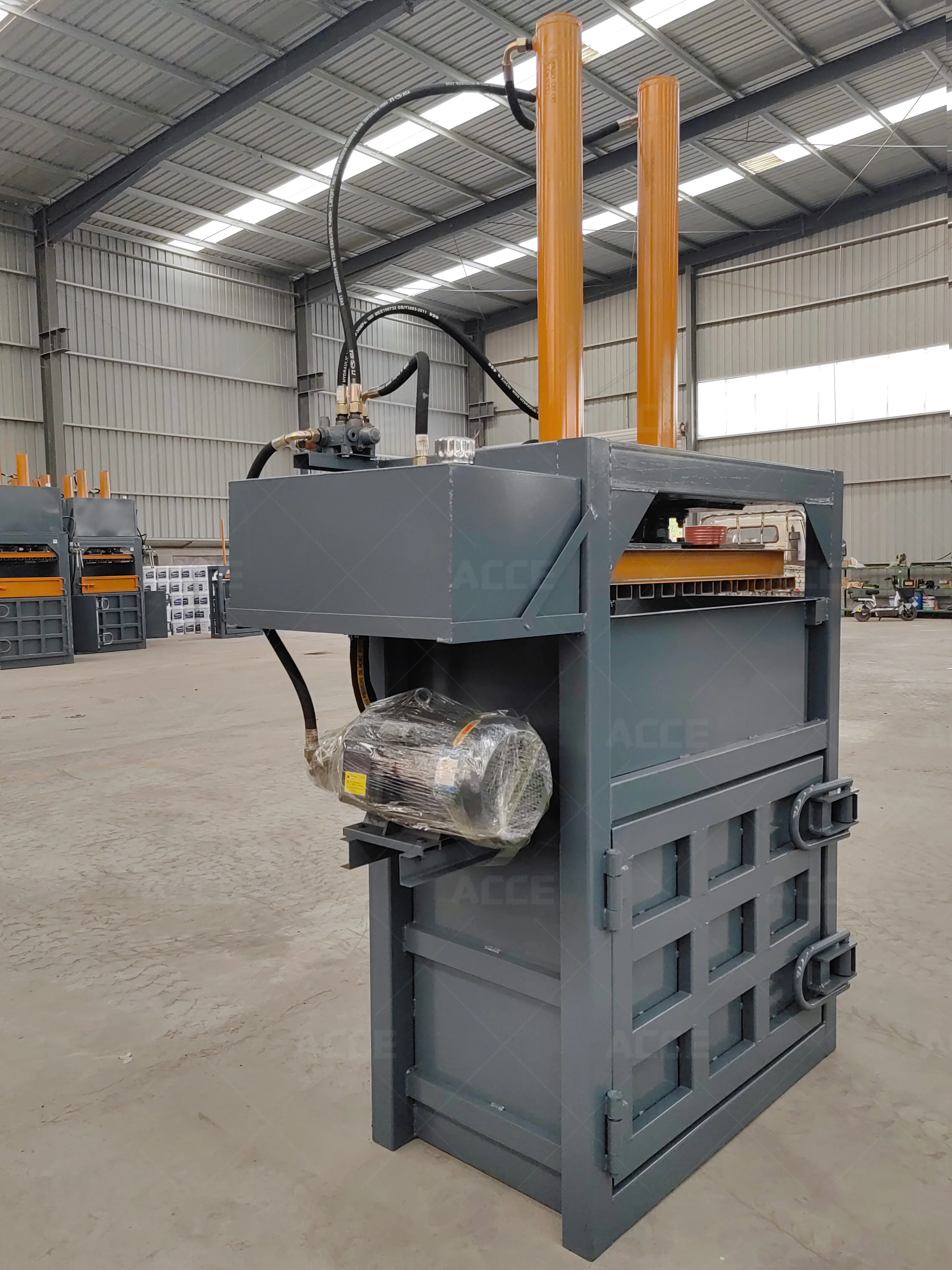 Hydraulic Vertical Baler  Hydr - مراجعة Silage Baler Machine وسعره